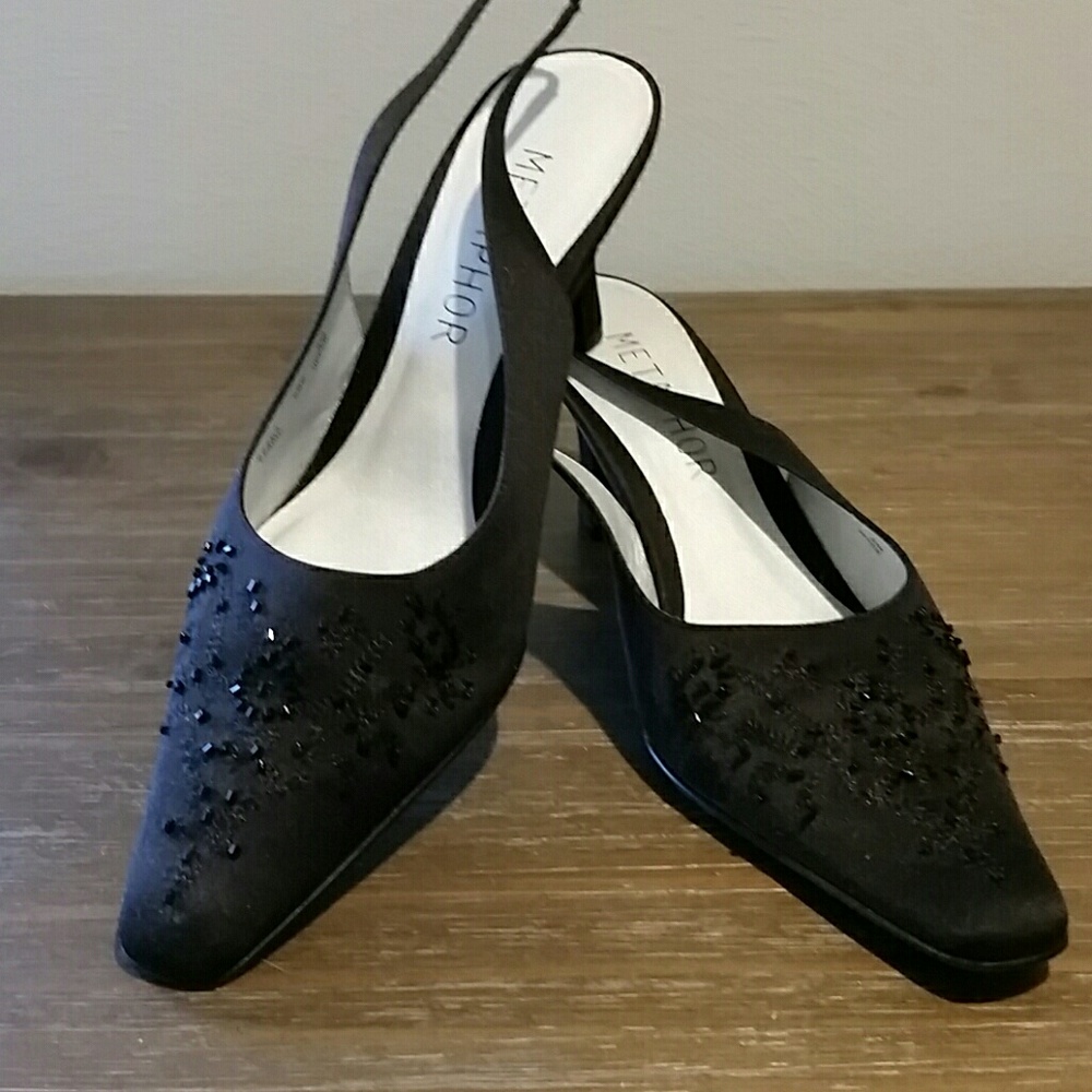 Women's dress shoes